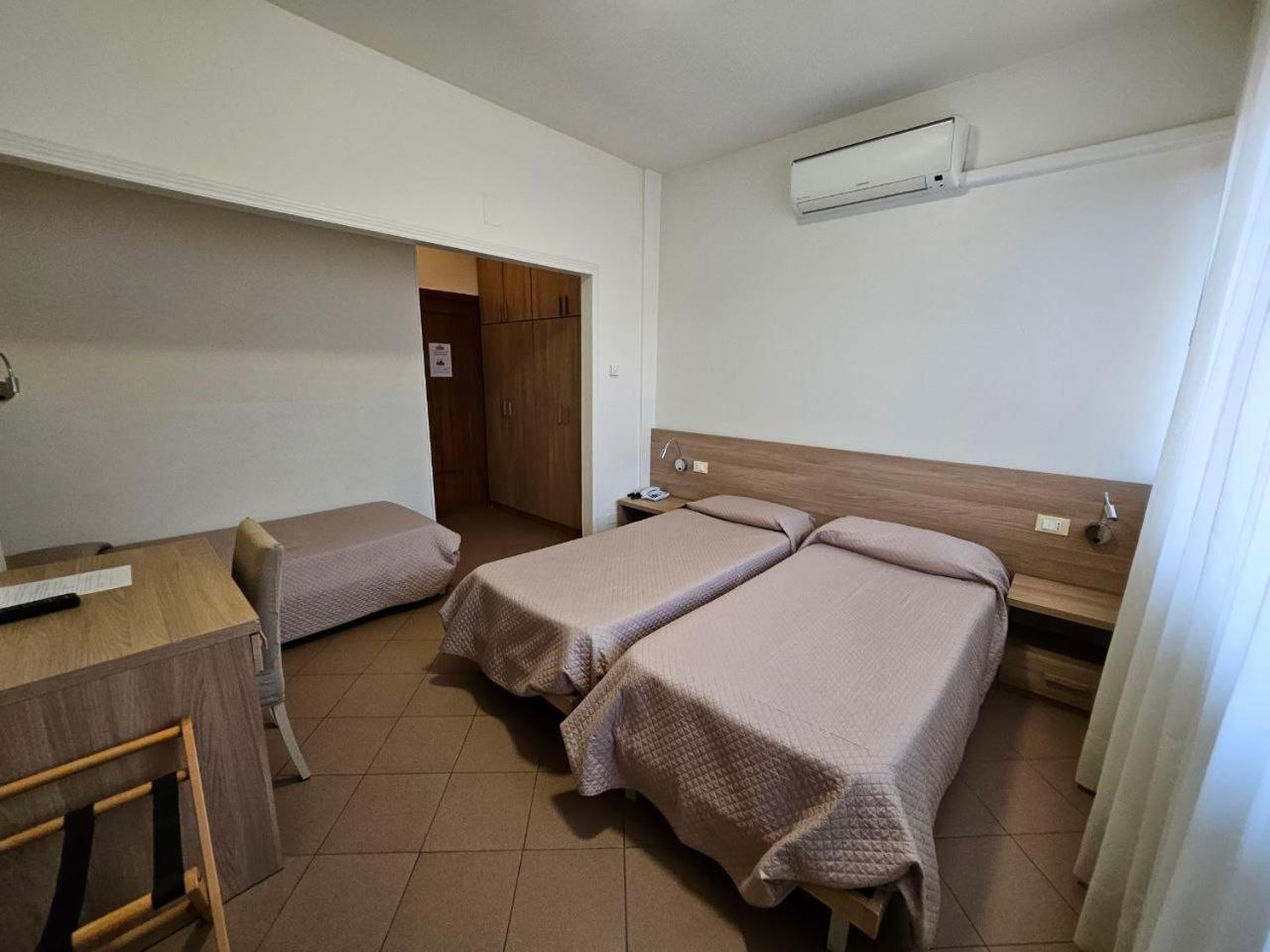 Albergo Nyers Perugia Kültér fotó
