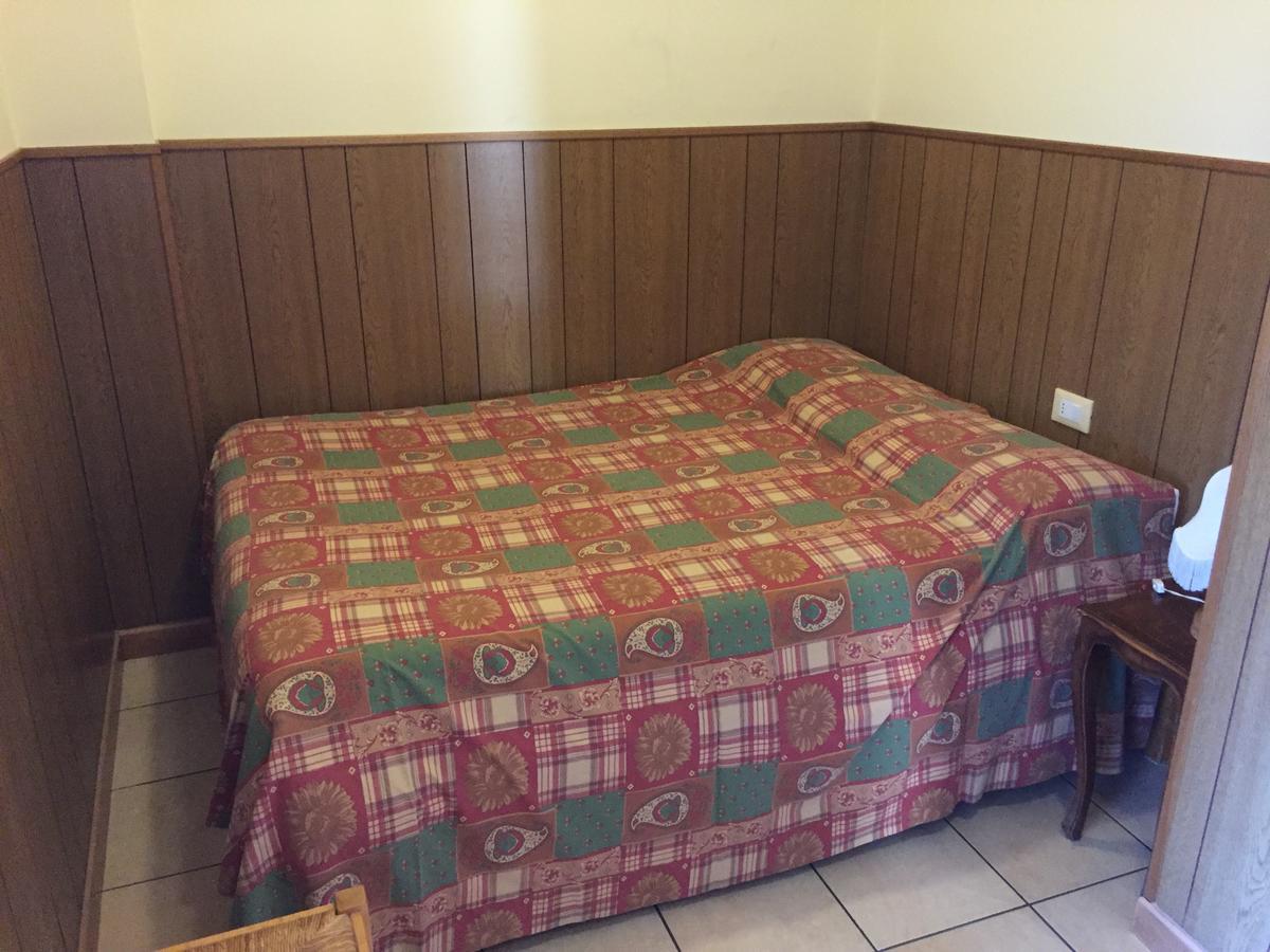 Albergo Nyers Perugia Kültér fotó