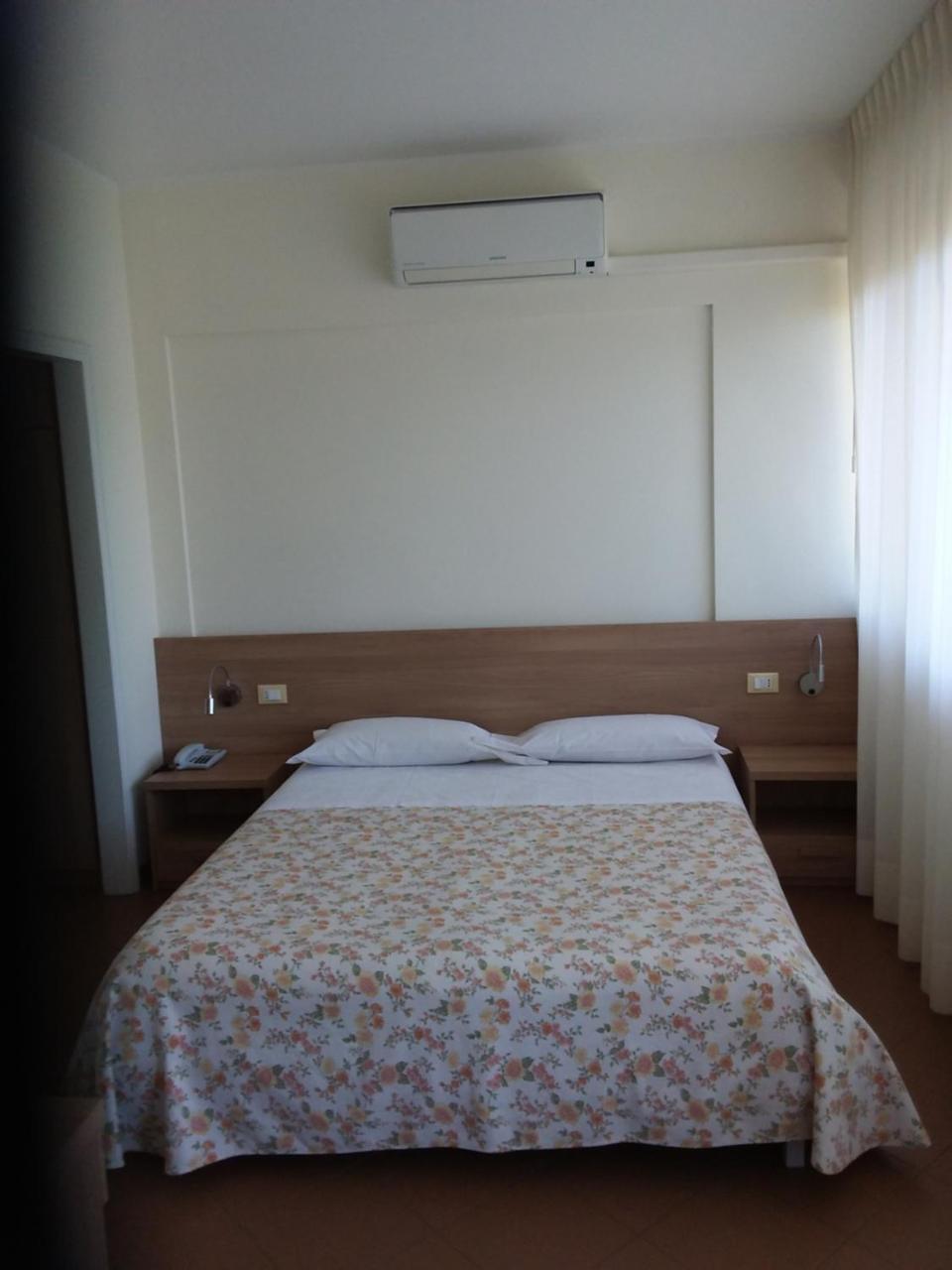 Albergo Nyers Perugia Kültér fotó