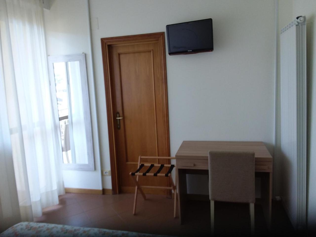 Albergo Nyers Perugia Kültér fotó