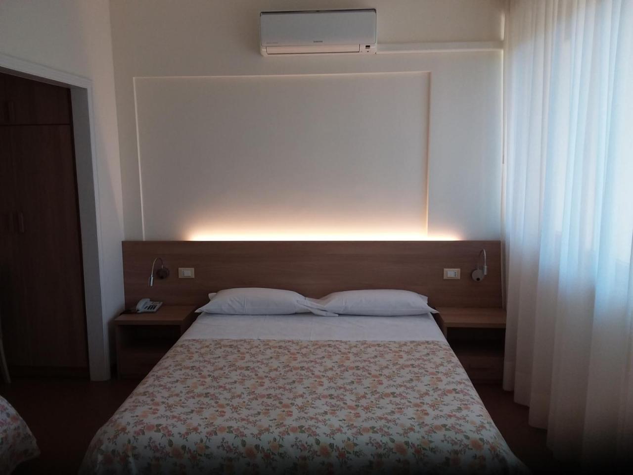 Albergo Nyers Perugia Kültér fotó