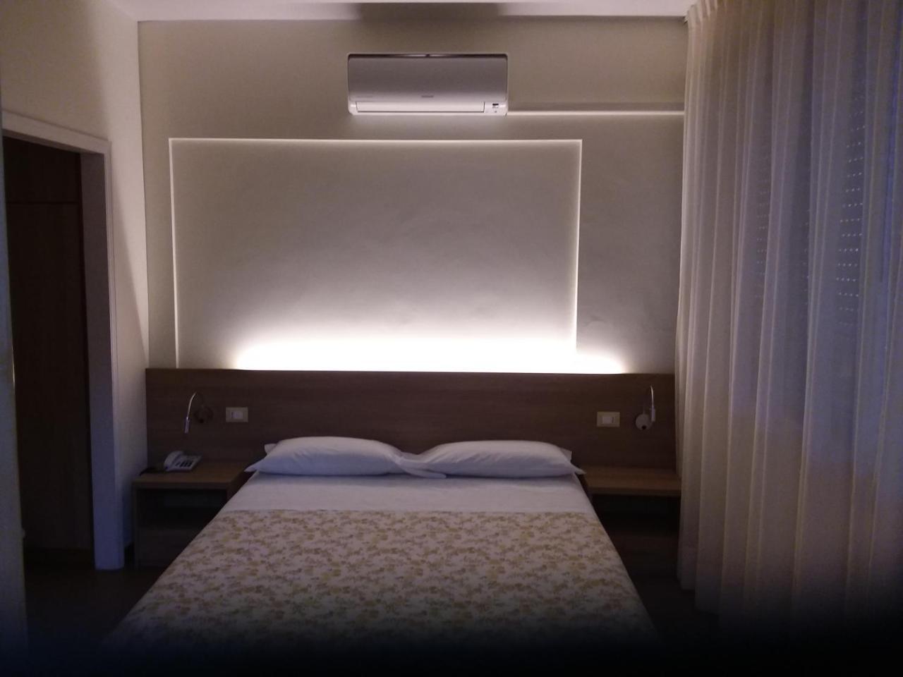 Albergo Nyers Perugia Kültér fotó