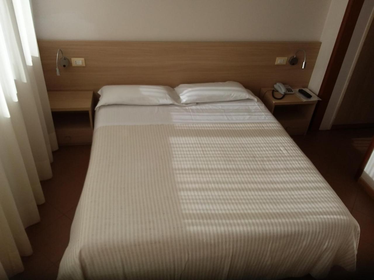 Albergo Nyers Perugia Kültér fotó
